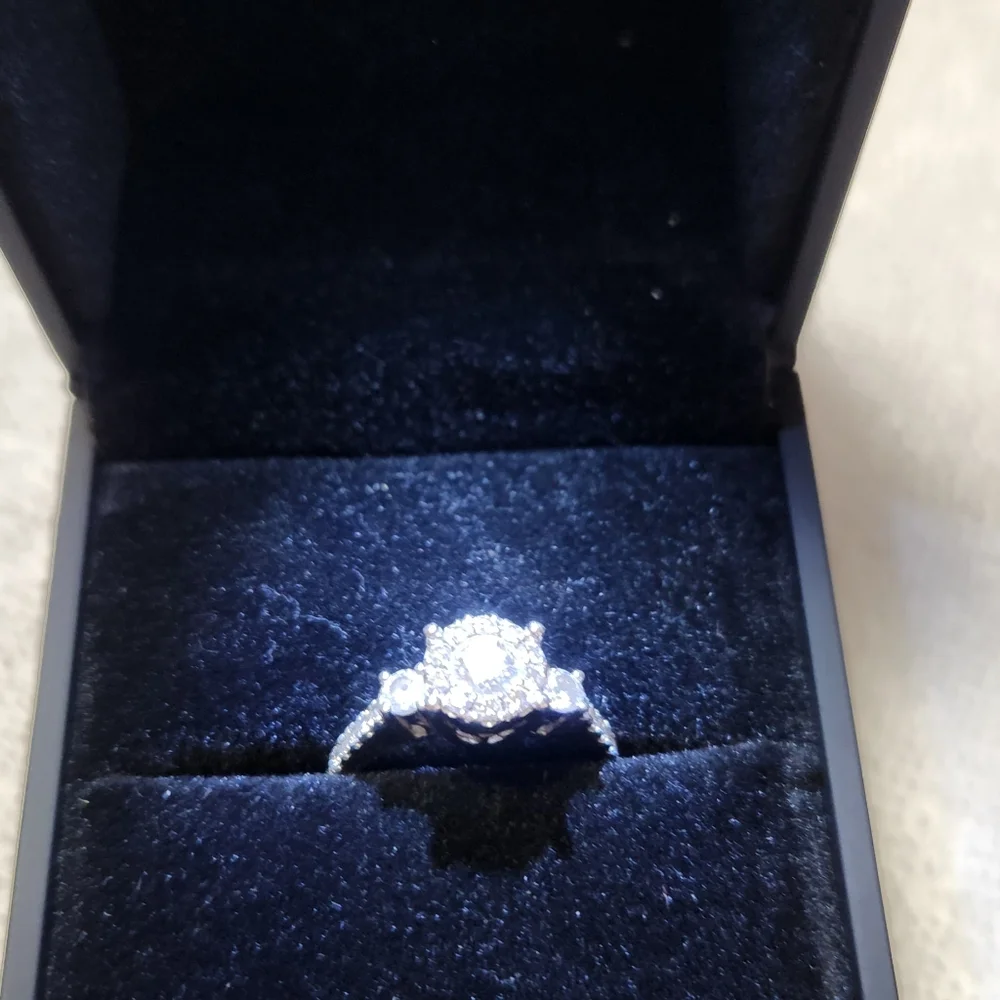 Diamond Ring - Picture 6 of 7